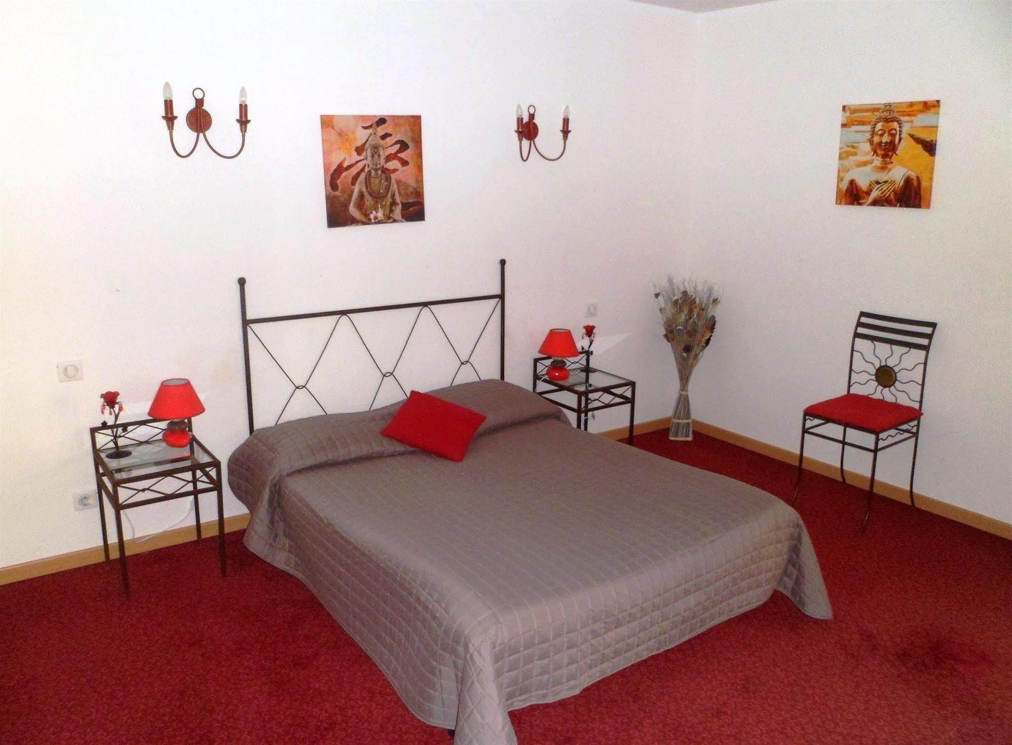 The Originals City, Hotel Le Village Provencal, Aix-En-Provence Nord Pertuis Exterior foto