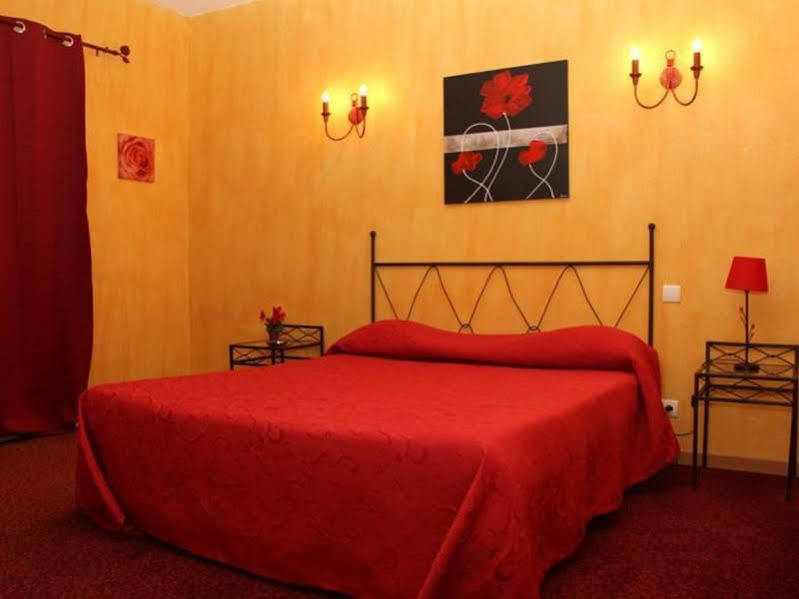 The Originals City, Hotel Le Village Provencal, Aix-En-Provence Nord Pertuis Exterior foto