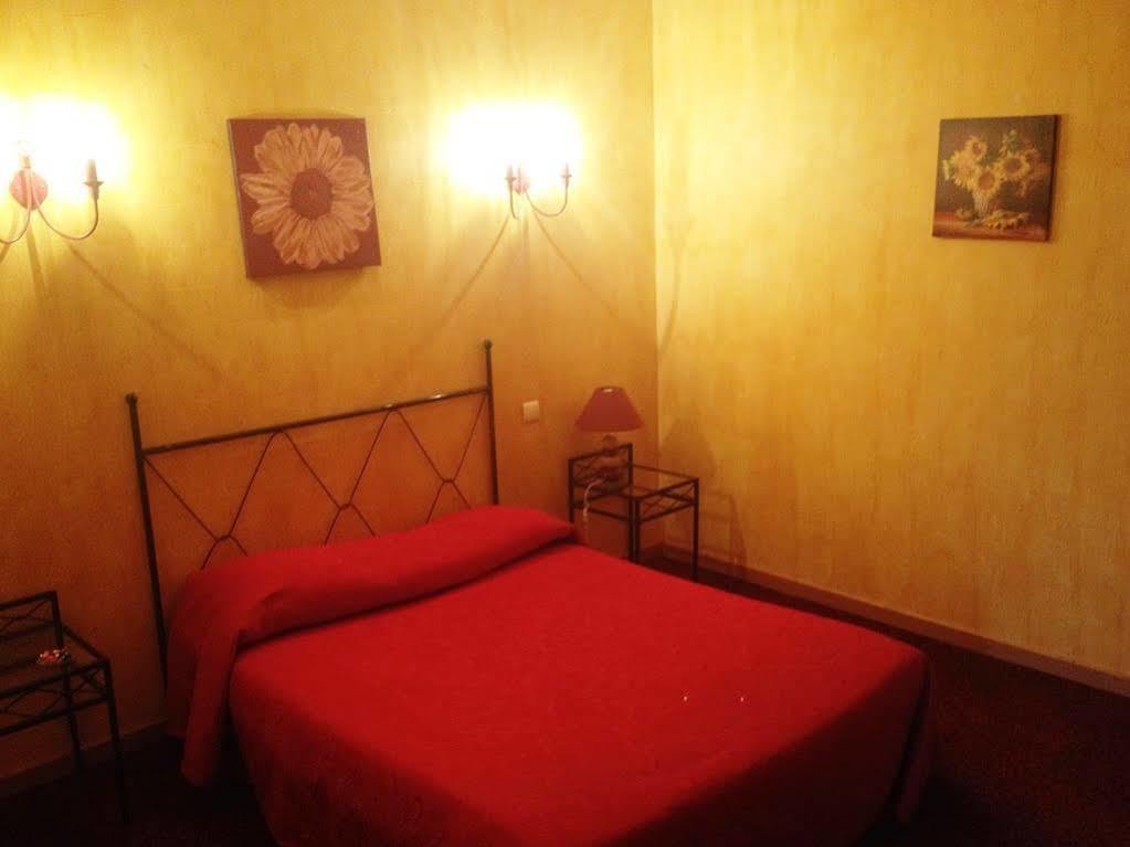 The Originals City, Hotel Le Village Provencal, Aix-En-Provence Nord Pertuis Exterior foto
